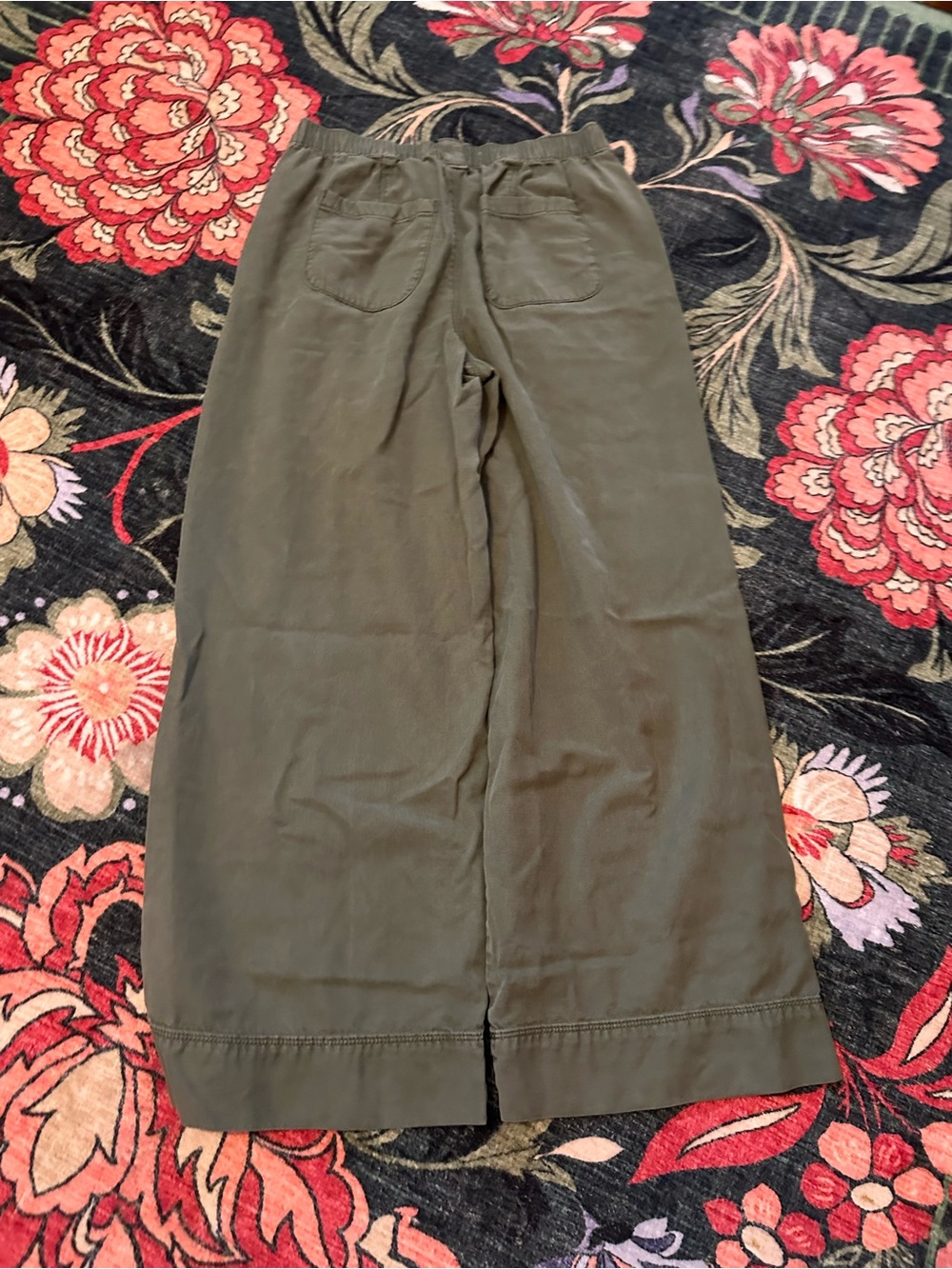 4/$20 💫 Sonoma Olive Green Wide Leg Cropped Pants Size Small 🌿 - Picture 2 of 4